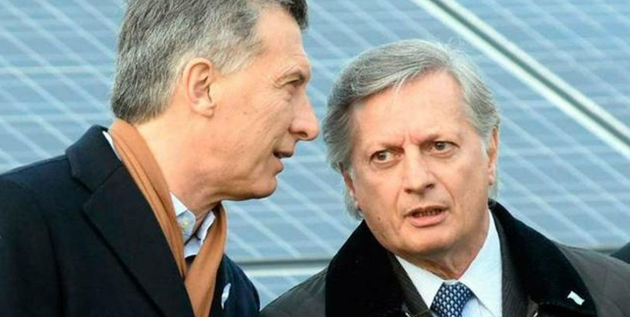 Macri y Aranguren visitan las instalaciones de YPF en Vaca Muerta 