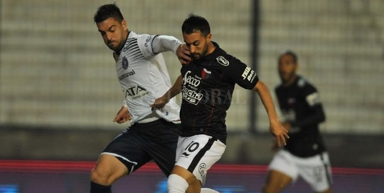 Colón avanza con la "pelota parada"