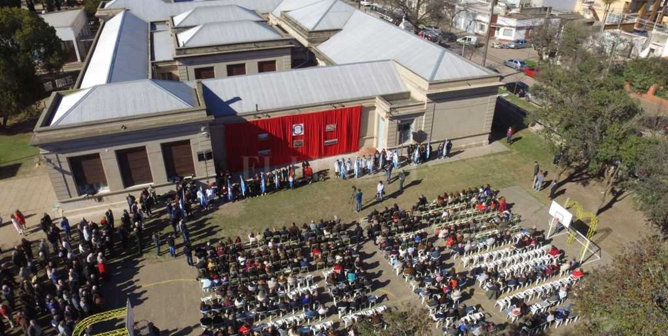 100  años de la Escuela Industrial 456 de Gálvez
