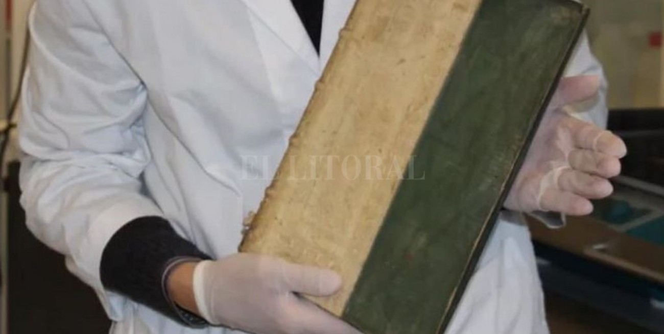 Como en "El Nombre de la Rosa", hallan libros antiguos envenenados