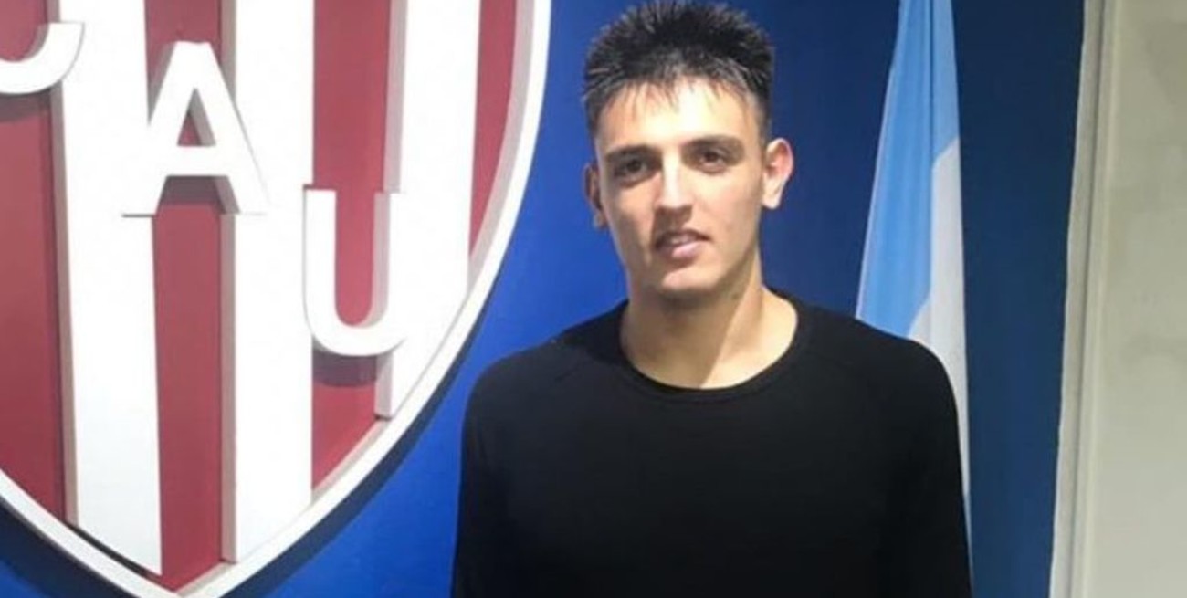 Oficial: Cavallaro vuelve a ponerse la camiseta de Unión