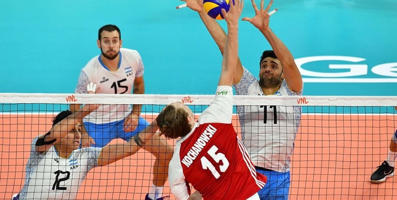 Vóley: Argentina dio pelea pero cayó 3 a 2 ante Polonia