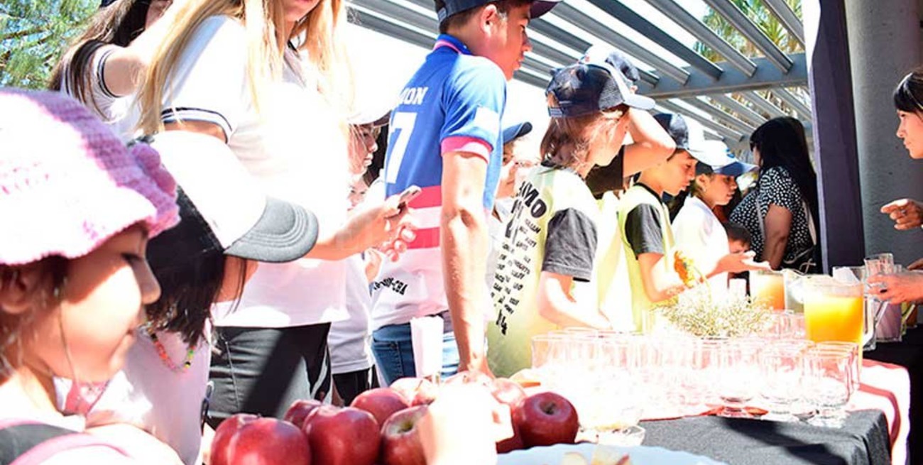 Más de 10.000 alumnos de todo el país llenan de frutas sus escuelas
