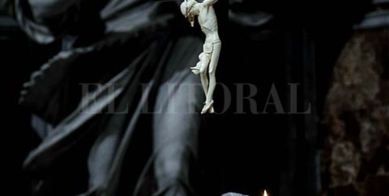 Francisco expresó "vergüenza" por los religiosos ambiciosos