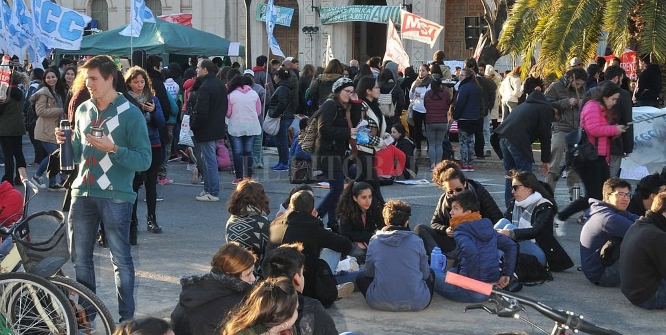 Hay 57 universidades paralizadas y algunas podrían cerrar sus puertas a fin de año