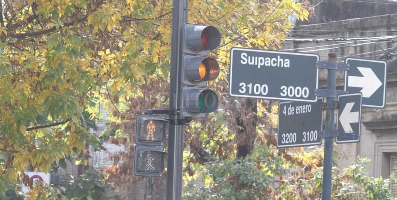 Instalan diez nuevos semáforos en el centro