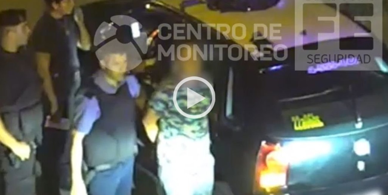 Video: llevaba medio kilo de cocaína en el taxi y lo detuvieron