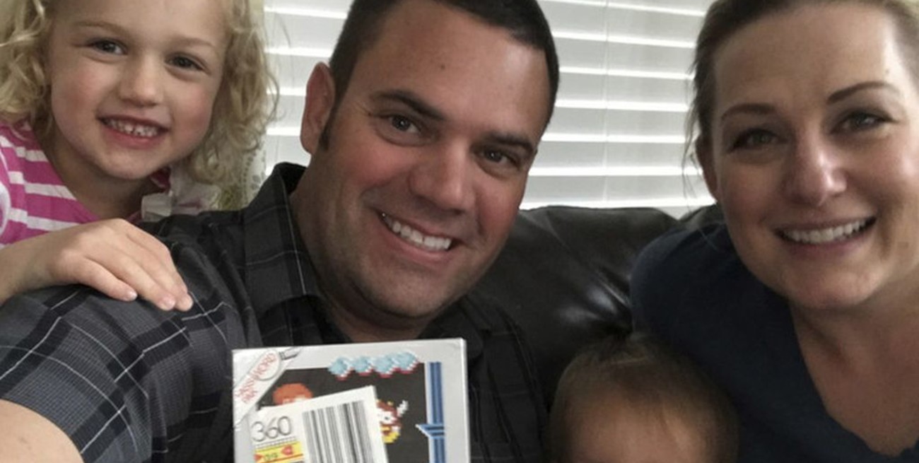 Insólito: Encontró un antiguo videojuego en su sótano que podría valer hasta medio millón de pesos