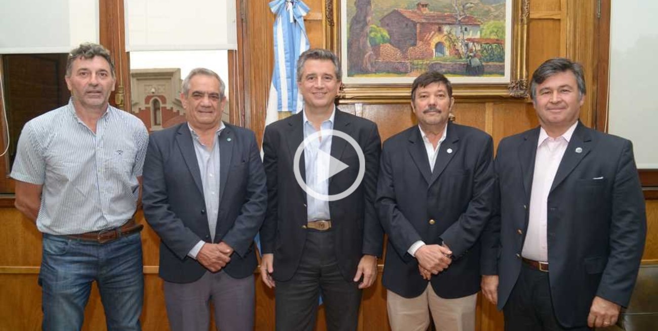 Etchevehere se reunió con la Mesa de Enlace