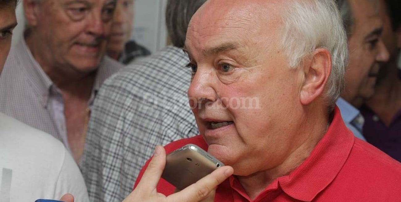 Ferraro: "El técnico pidió un 9 para Colón"