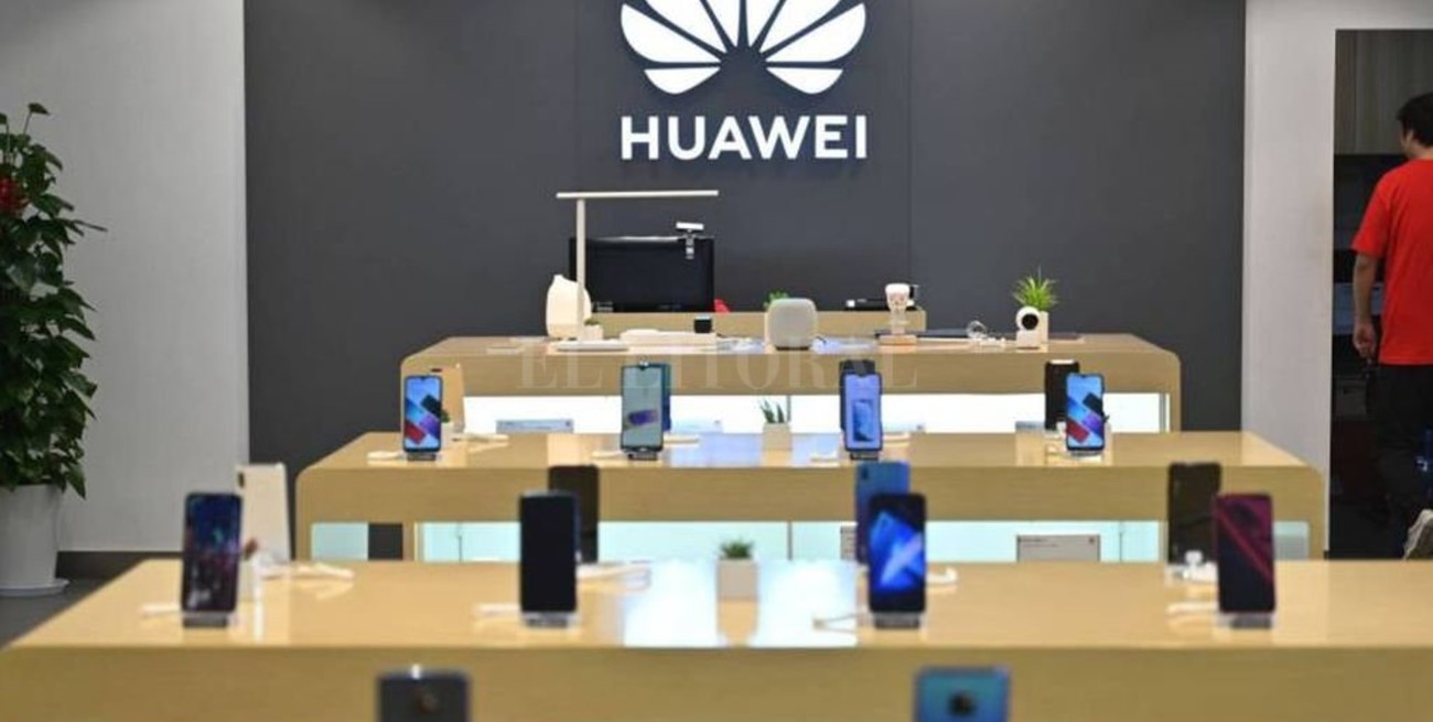 Huawei vende un 24% más de móviles pese al bloqueo