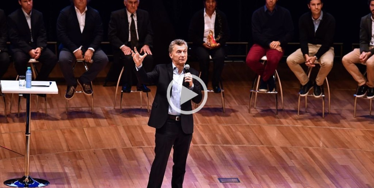 Macri a los docentes: "En vez de dar el ejemplo, violan las normas, y hacen paro"