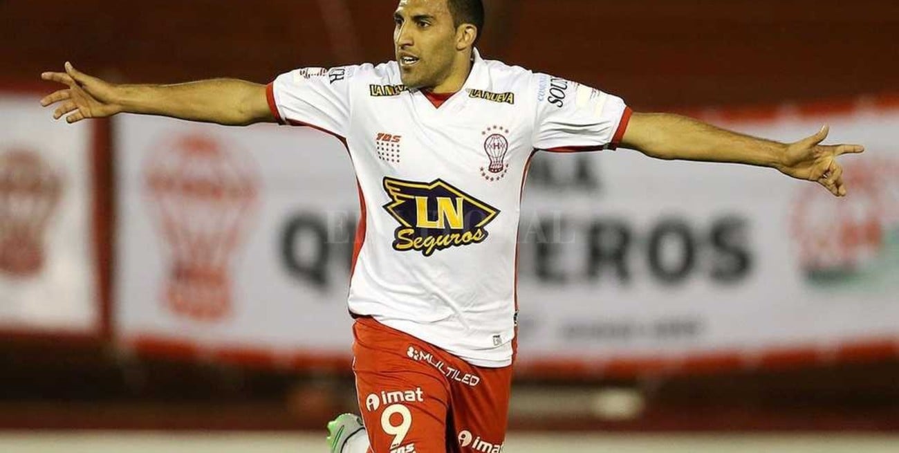 "Wanchope" Abila jugará hasta diciembre en Huracán