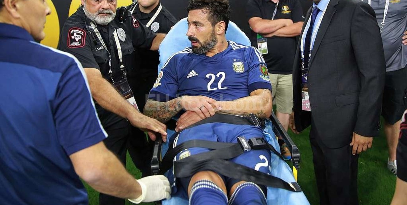 Operaron con éxito al "Pocho" Lavezzi