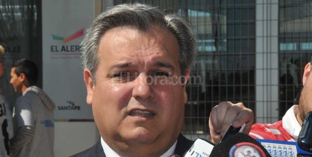 Farías consideró "excesivos" los paros de docentes y municipales