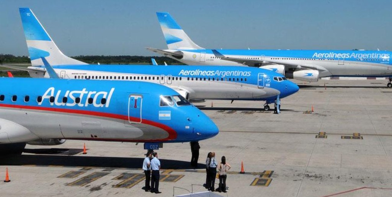 Los pilotos resolvieron no seguir leyendo proclamas en el final de los vuelos, pero se movilizan