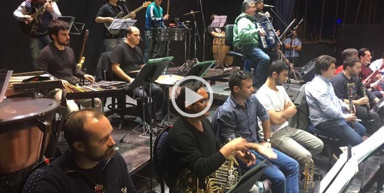 Video: Los Palmeras tocan "La suavecita" con la Filarmónica de Santa Fe