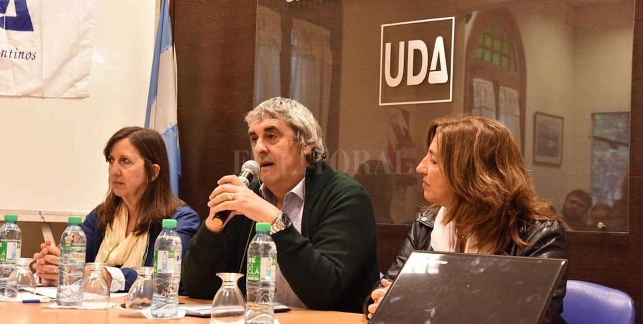 Encuentro en UDA debatió ejes de una futura ley provincial de Educación
