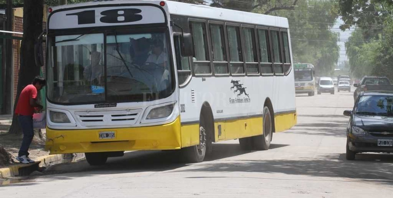 Evalúan la instalación de cámaras en colectivos de Santa Fe