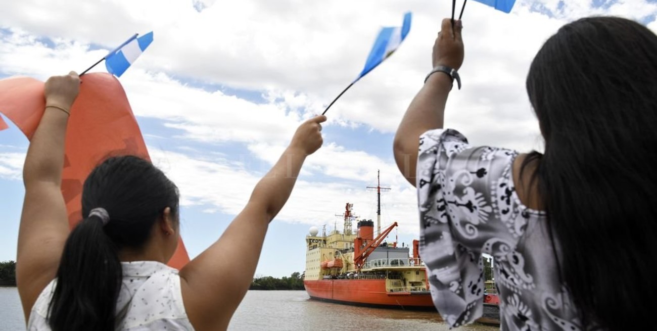 El Irizar llegó de la Antártida y completó con éxito el primer viaje