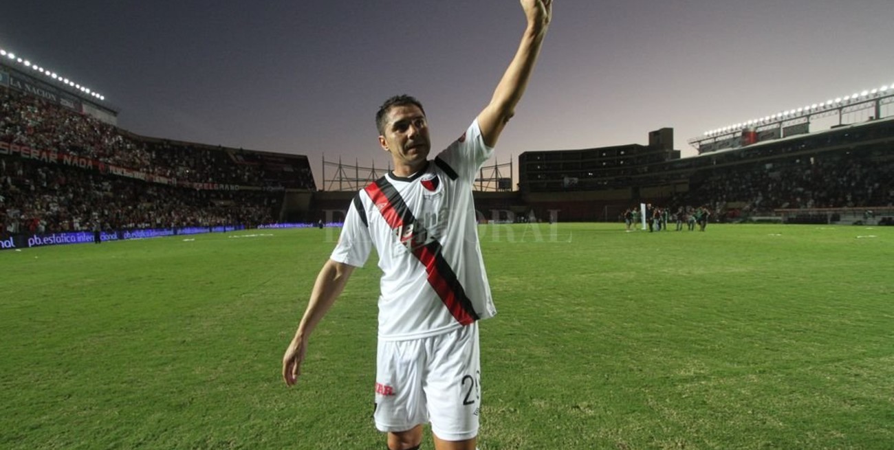 El "Bichi" Fuertes fue presentado como DT en un club chileno