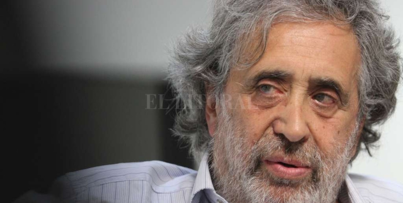 "Hay espectadores que van al teatro con el televisor encendido" 