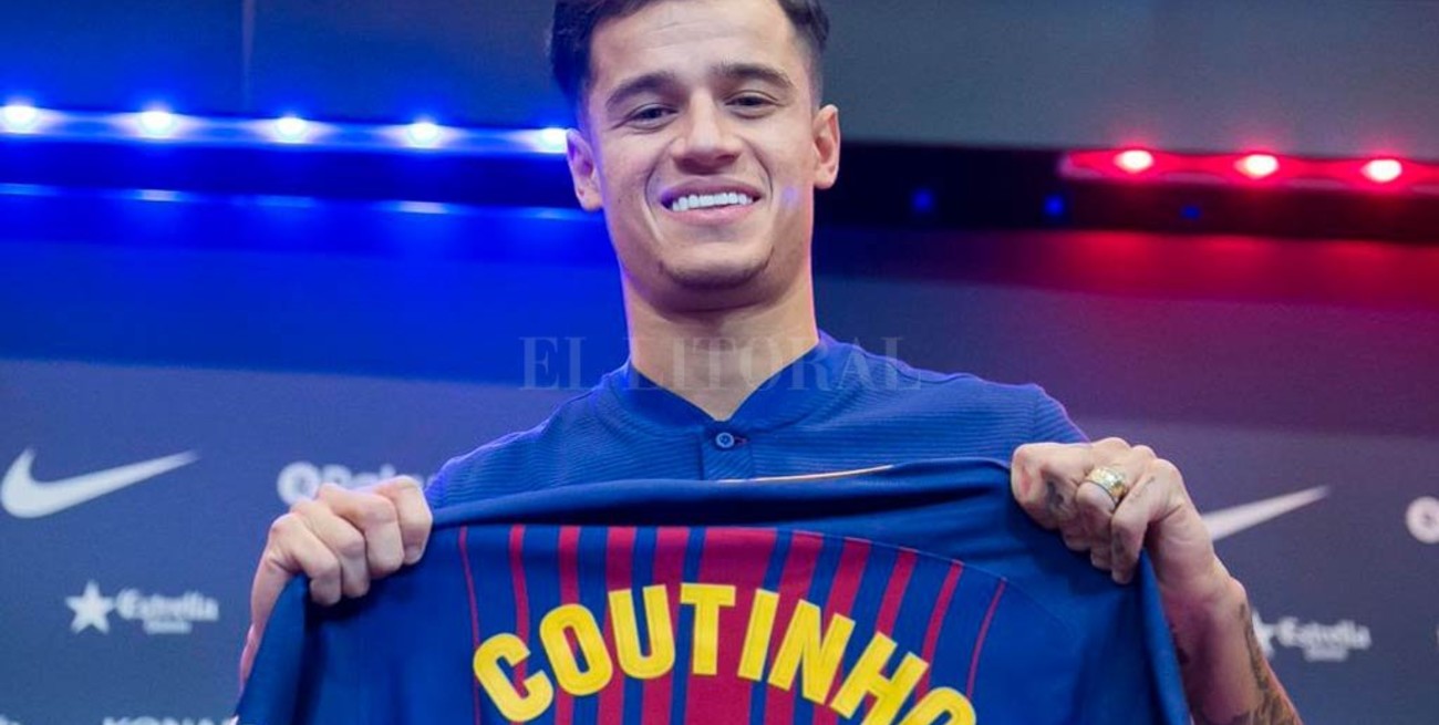 El brasileño Coutinho reconoció que "será un honor" jugar con Messi