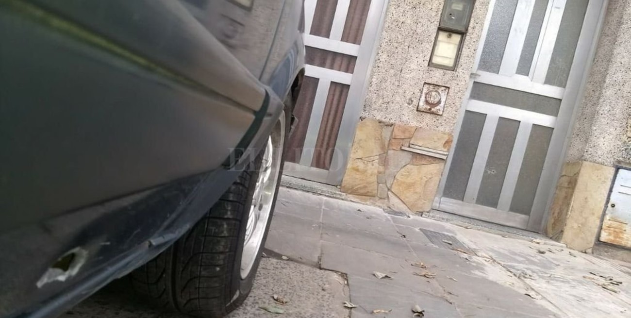Balearon la casa y el auto de un custodio de Alejandra Rodenas