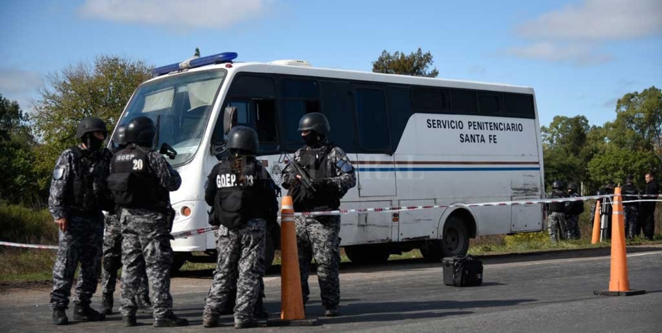 Fuga de presos en la autopista: recapturaron a dos y restan tres