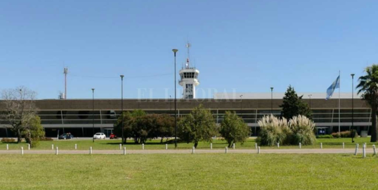 Cierran el aeropuerto de Rosario por refacciones