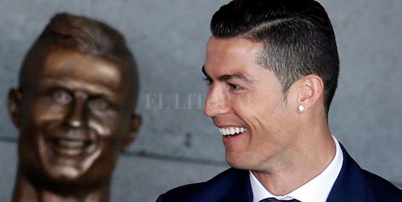 Le hicieron un busto a Cristiano Ronaldo y explotaron las redes