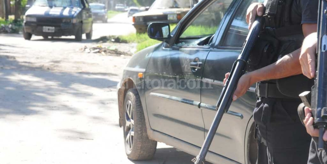 Feroz tiroteo deja cinco heridos, uno grave