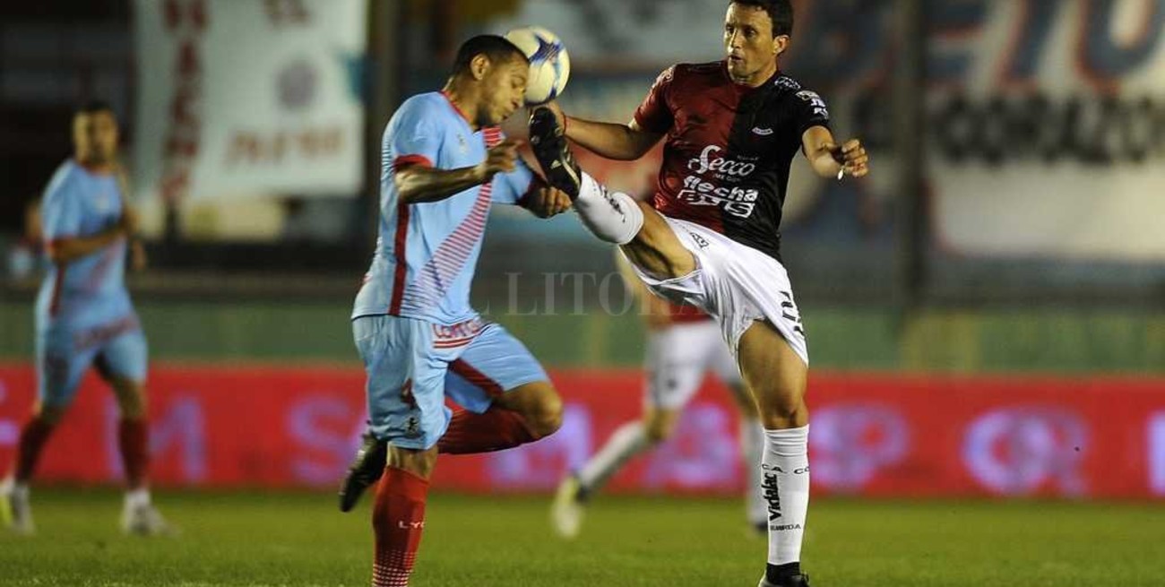 Colón quiere recuperar su fortaleza en Santa Fe  