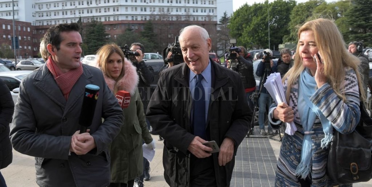 Lavagna negó haber recibido un ofrecimiento de dinero para que bajara su candidatura