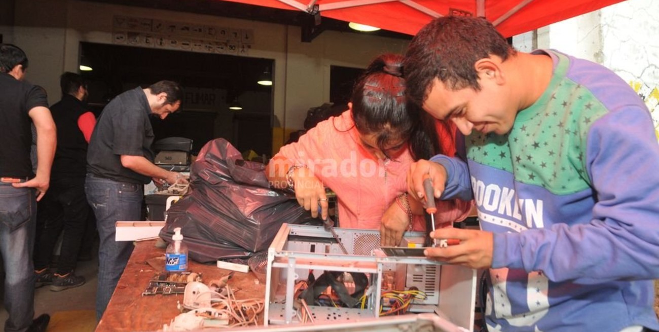 Cursos virtuales de capacitación para docentes de escuelas técnicas