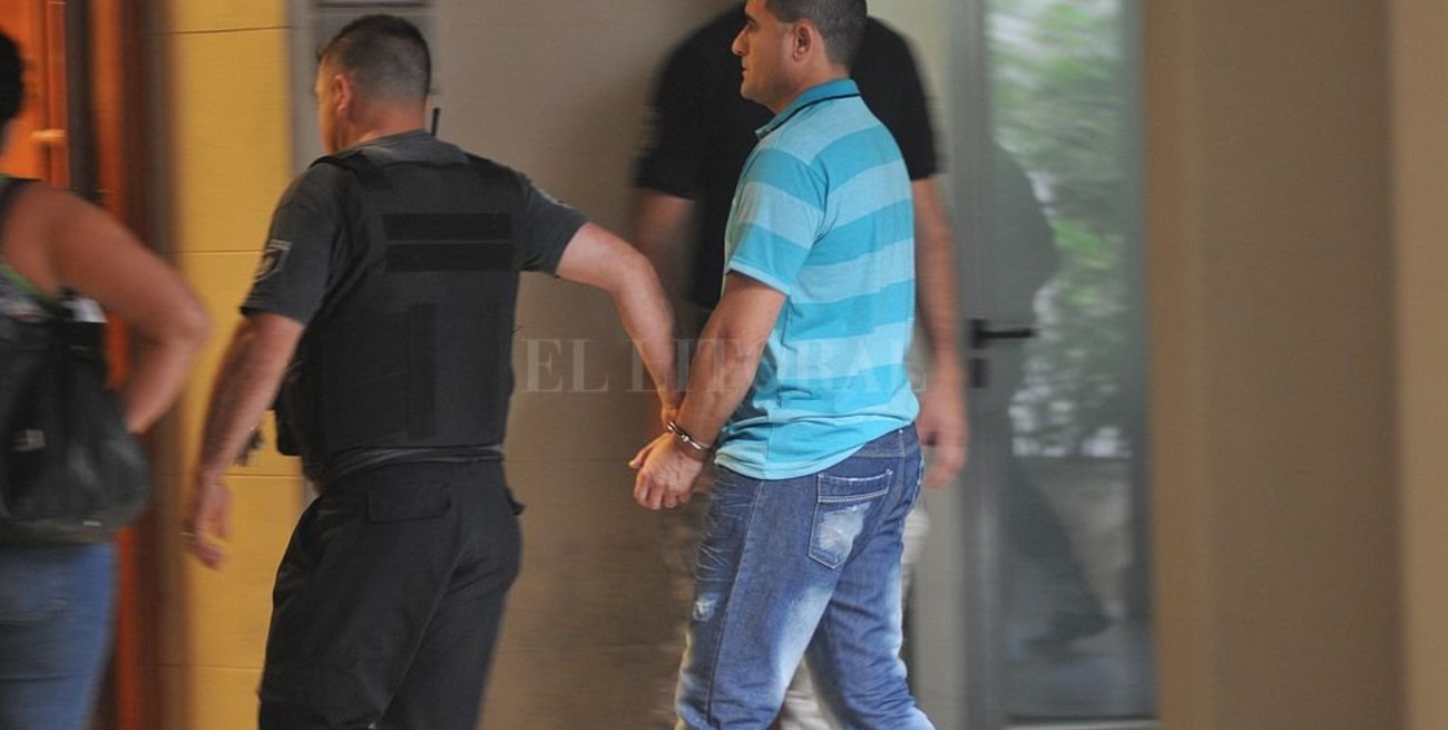 Juzgan a un policía por femicidio