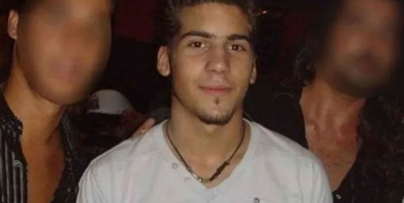 Hallaron pólvora en una mano y tres prendas de un detenido por el doble crimen de Congreso