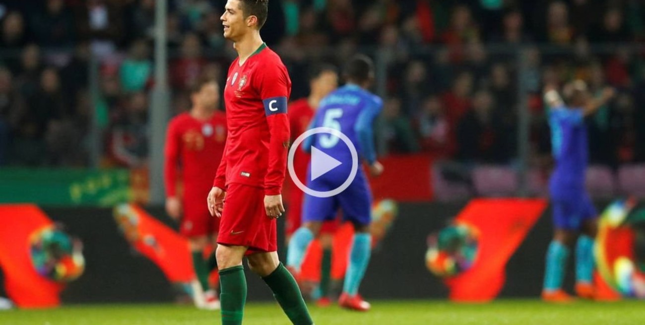 Holanda goleó 3 a 0 a un Portugal de bajo nivel