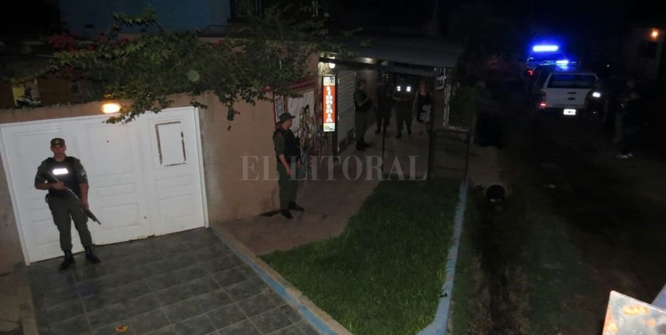  Usaban una librería como "pantalla" para vender drogas