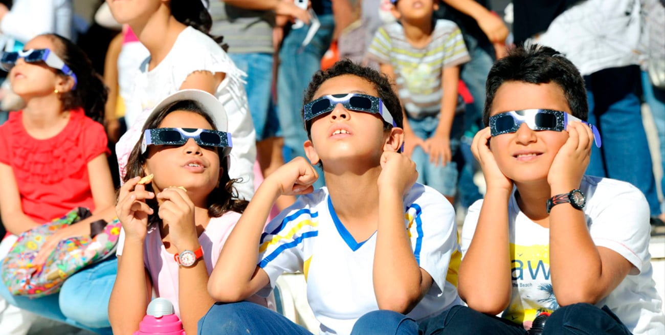 Eclipse total de Sol: en Estados Unidos se agotaron los anteojos especiales para ver el fenómeno