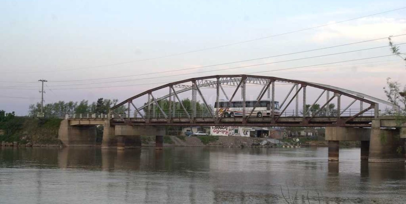 Matrimonio desaparecido en  aguas del arroyo El Potrero