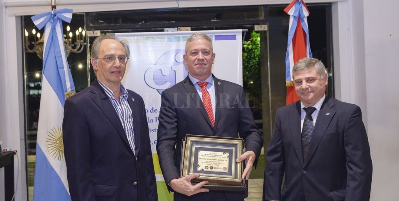 Agasajo a ingenieros santafesinos