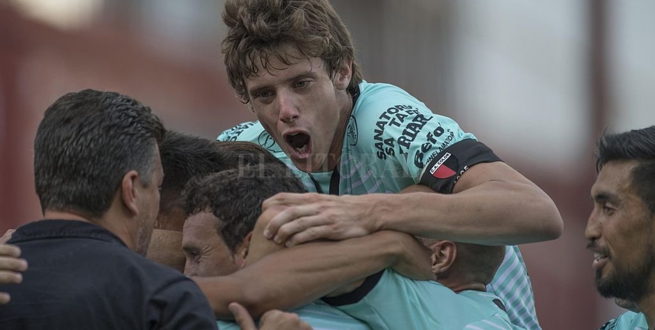 Como Sanitá o Villaverde, Colón formó un zaguero "de aquéllos"