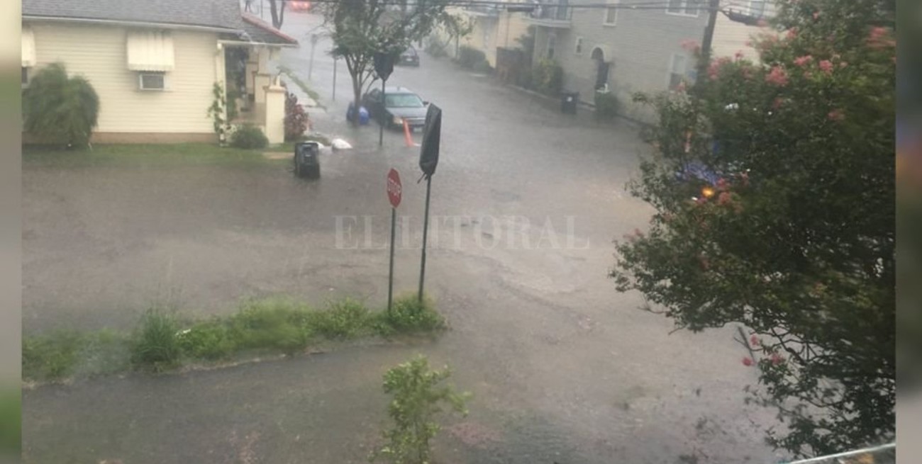 Estados Unidos vigila el arribo de la tormenta tropical Barry