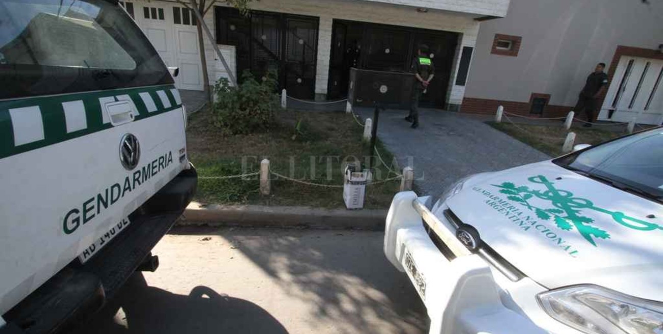 Un policía y dos gendarmes detenidos y acusados de integrar banda narco