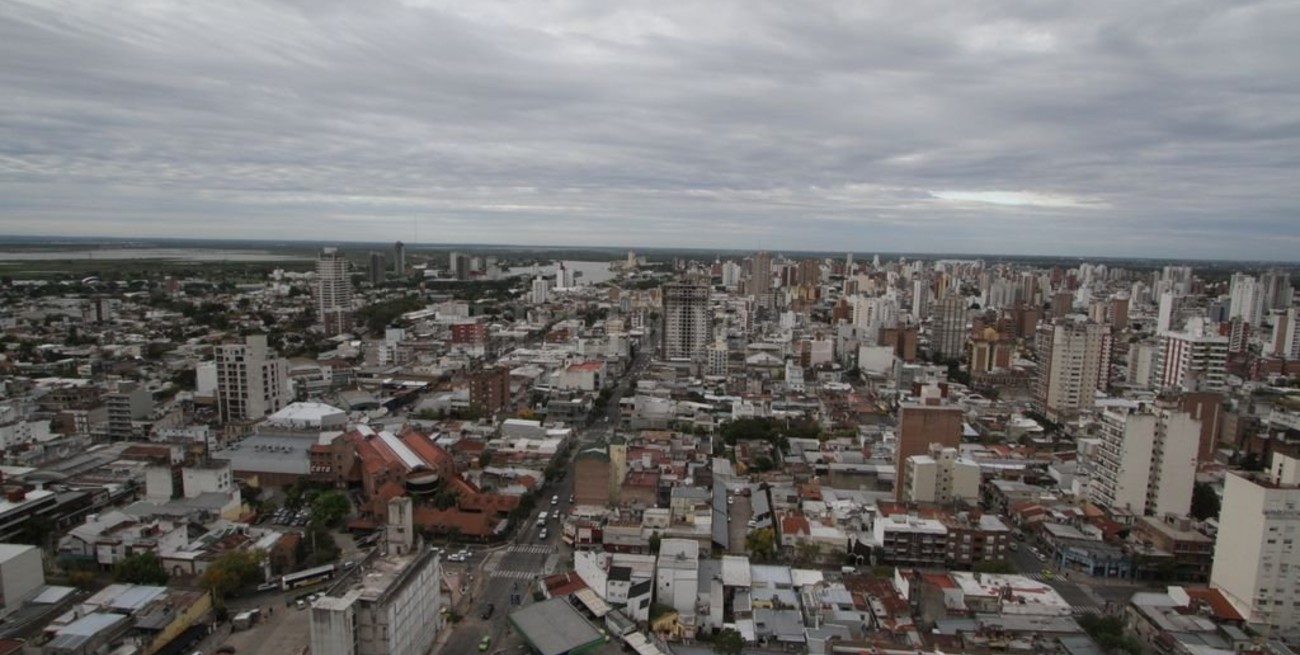 Jueves nublado en la ciudad