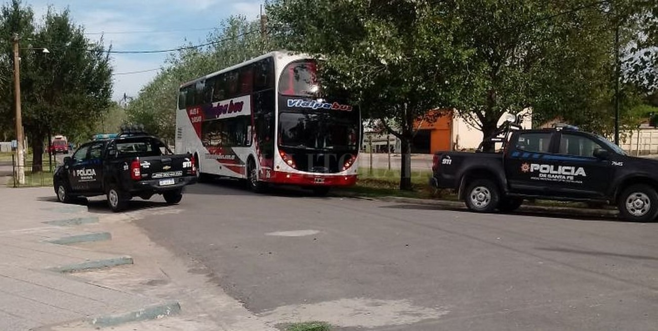Asaltan un colectivo y "picanean" a un niño de tres años