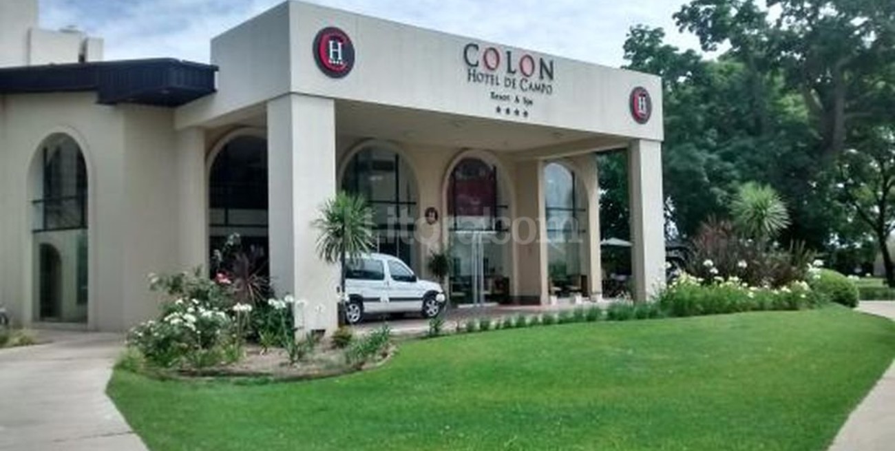 Agredieron al plantel de Colón