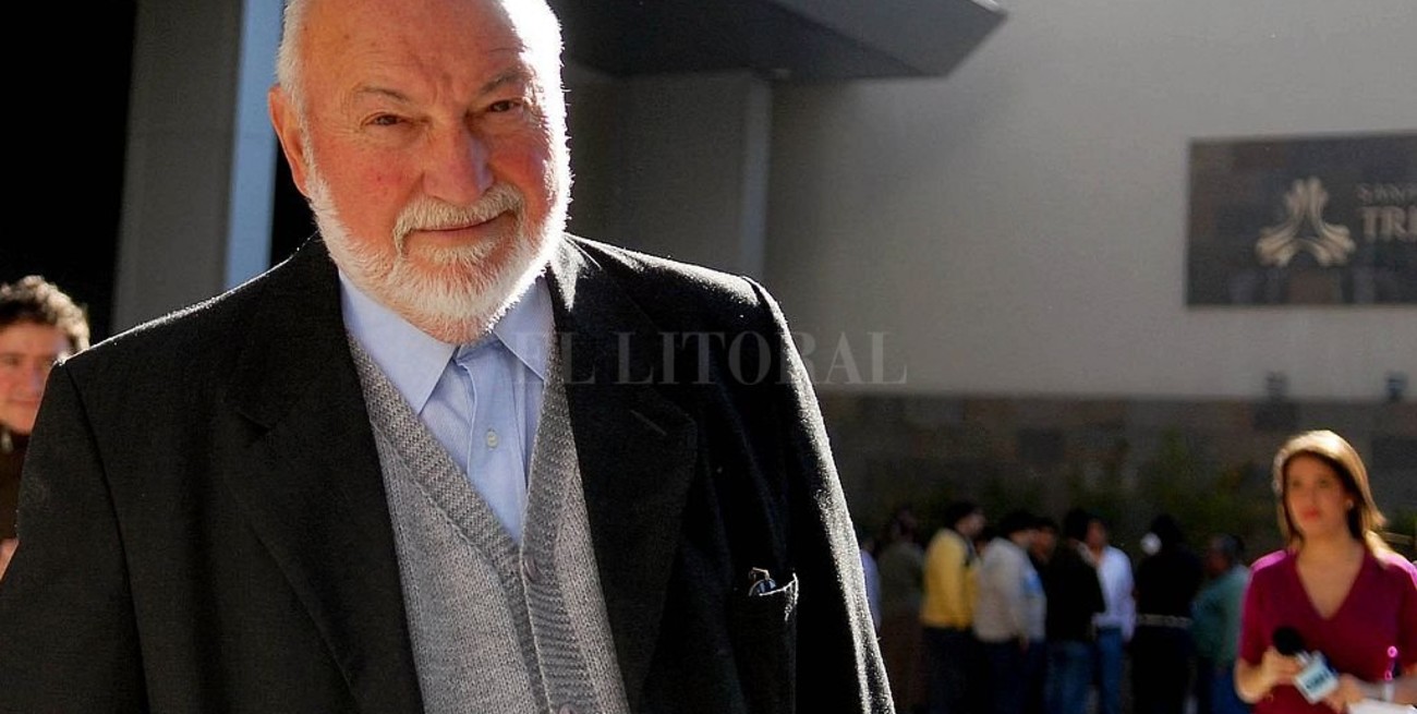 Murió el cura Luis Farinello