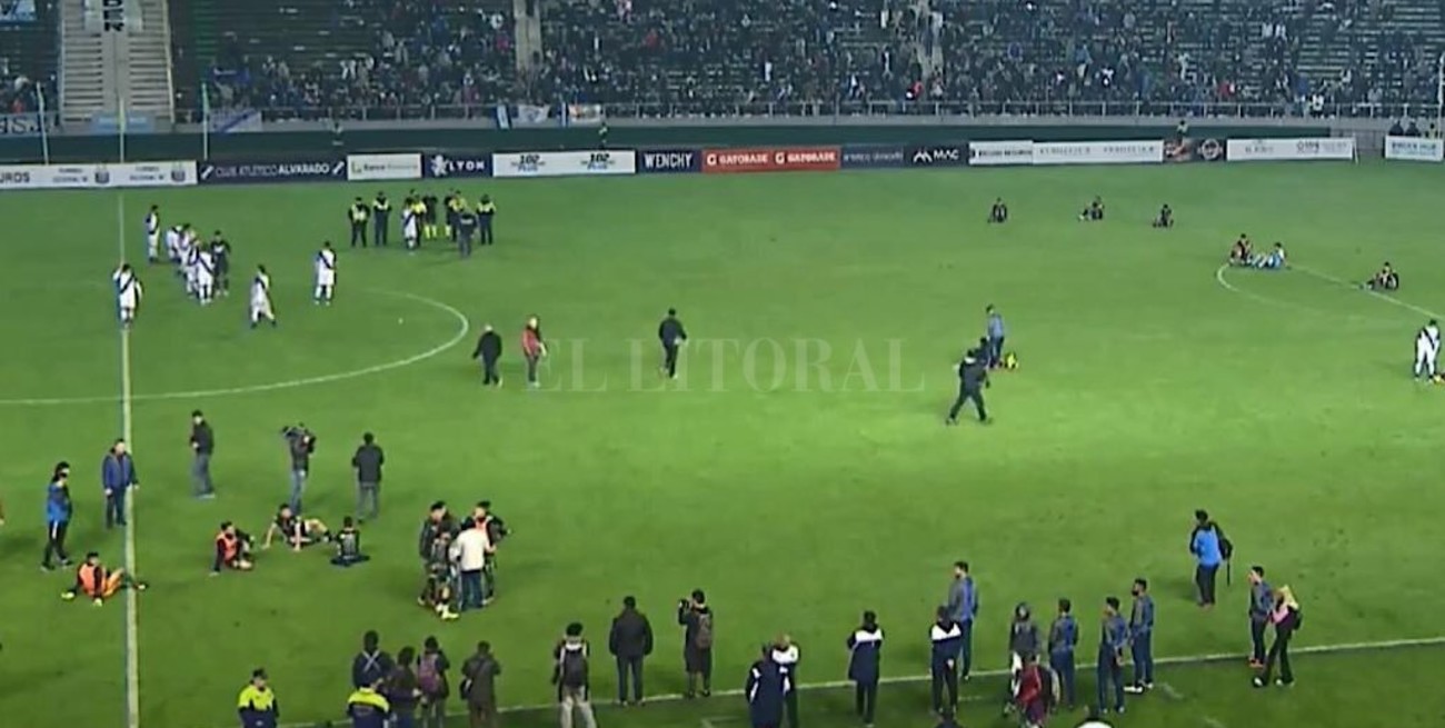 Insólito final en el Torneo Federal A: San Jorge no quiso seguir jugando y Alvarado festejó el ascenso